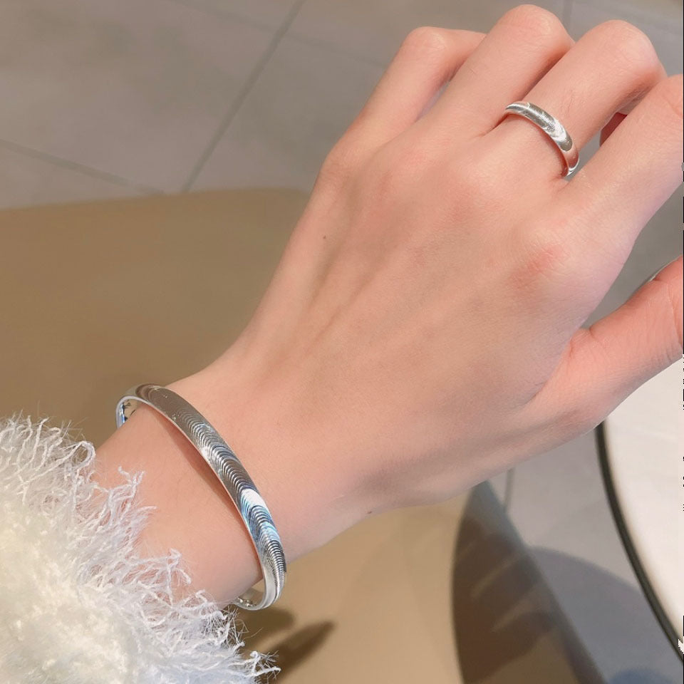 ✨🌙 Atrae todas las miradas: Pulsera de piedra ojo de gato pulida 🌙✨-ES
