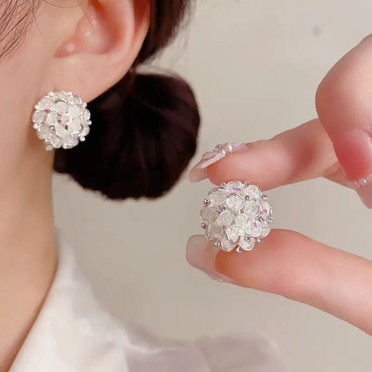 📢📢¡50% de descuento! ⏰Elegantes y brillantes pendientes con motivo floral.-ES
