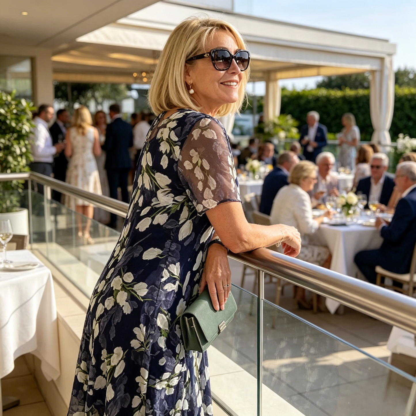Moteriška A formos vakarinė suknelė su gėlių raštu👗-LT