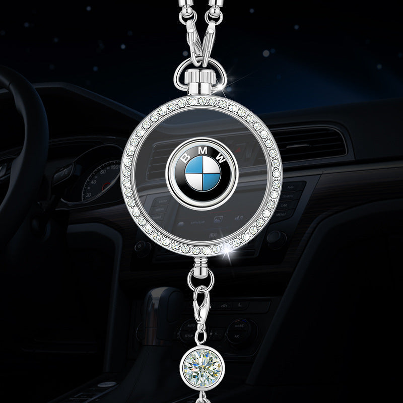 Colgante con el logotipo de aromaterapia para coche fabricado en metal y diamantes.-ES