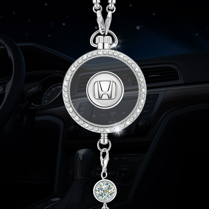 Colgante con el logotipo de aromaterapia para coche fabricado en metal y diamantes.-ES