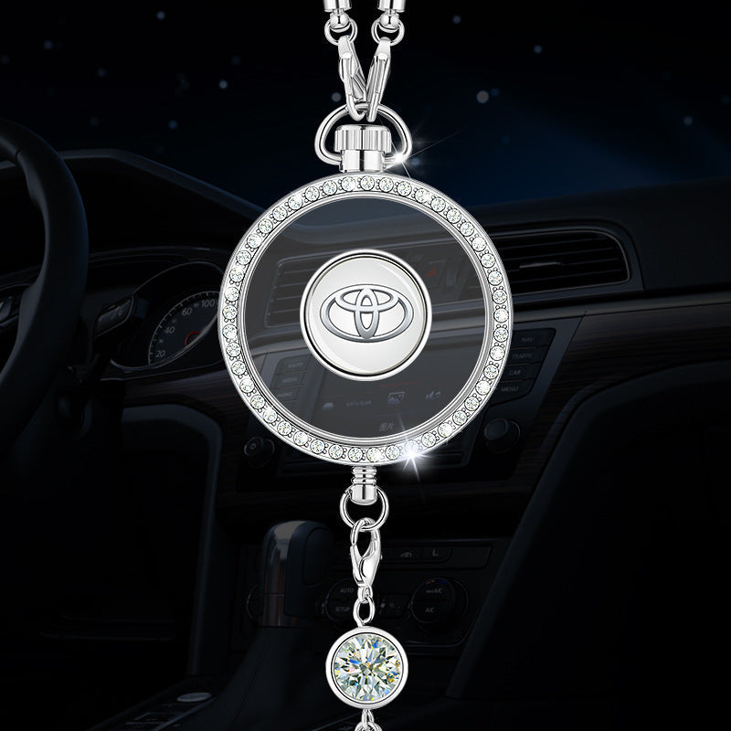 Colgante con el logotipo de aromaterapia para coche fabricado en metal y diamantes.-ES