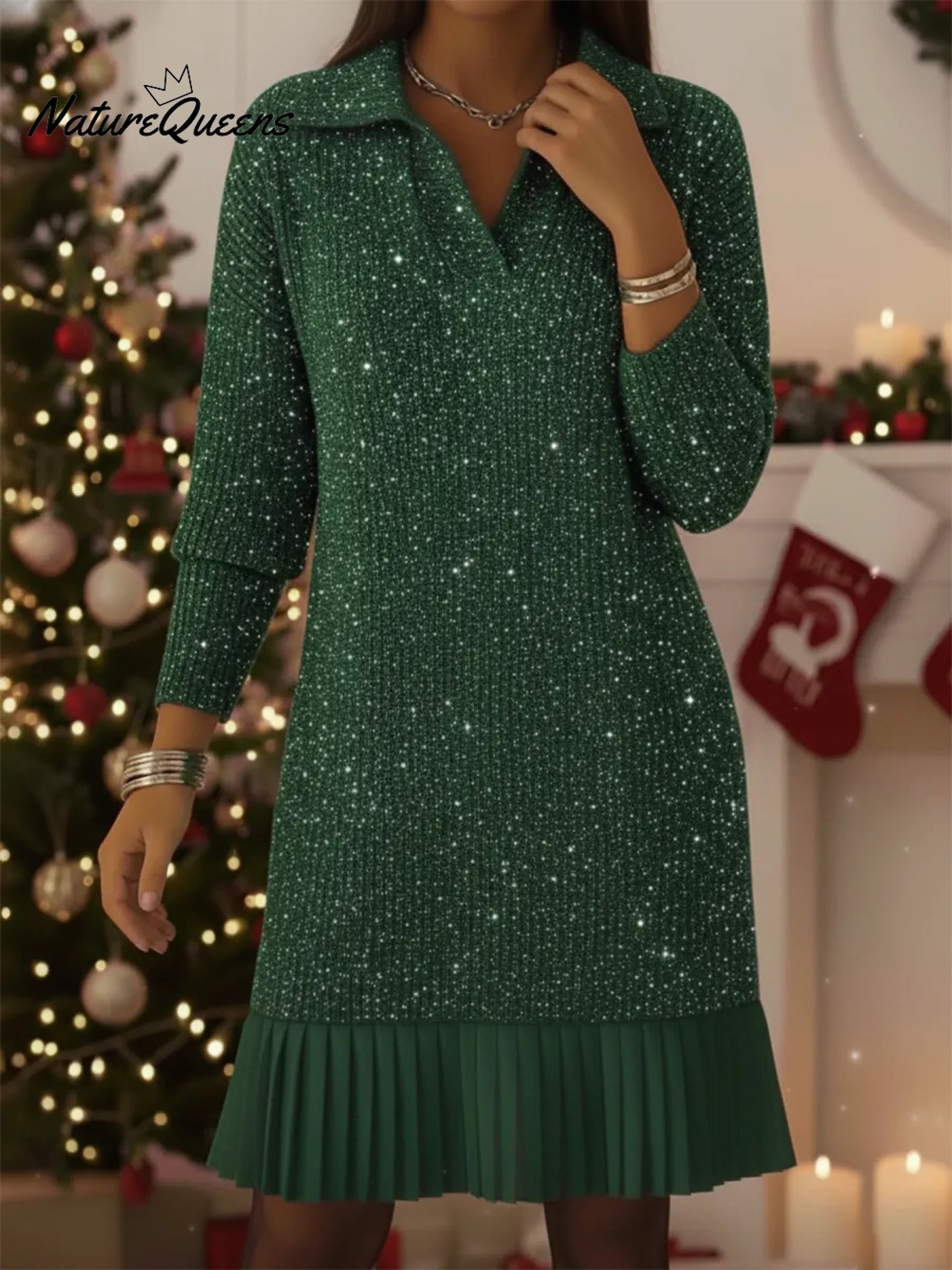Elegante vestido de punto brillante con cuello alto.-ES