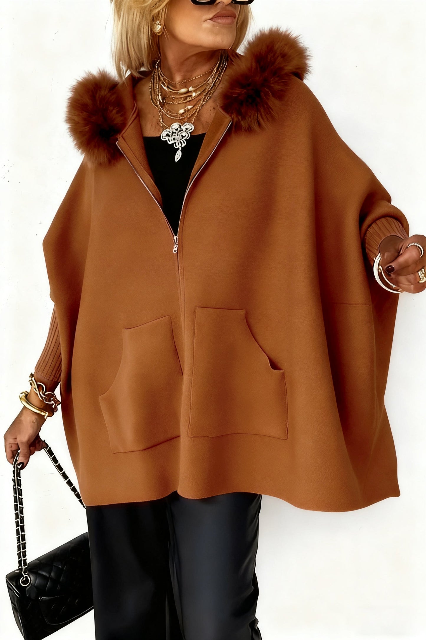 Chaqueta casual de mujer con cuello de piel de color liso.-ES