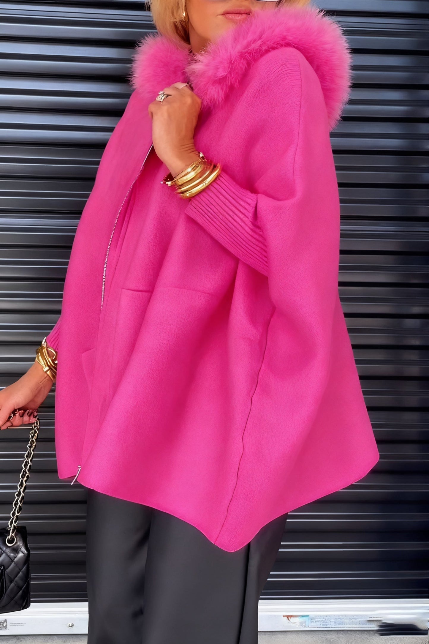 Chaqueta casual de mujer con cuello de piel de color liso.-ES