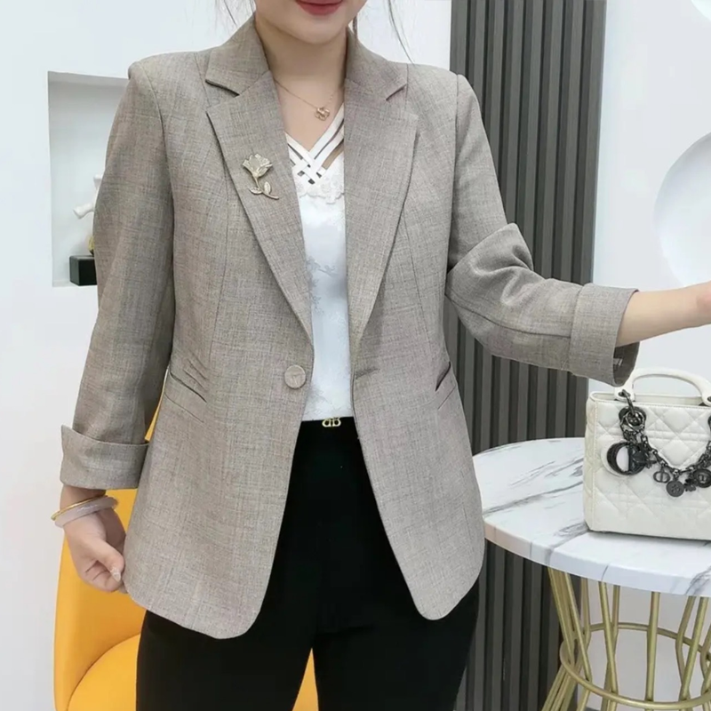 Elegantna, oprijeta jakna z broško v obliki rože-SI