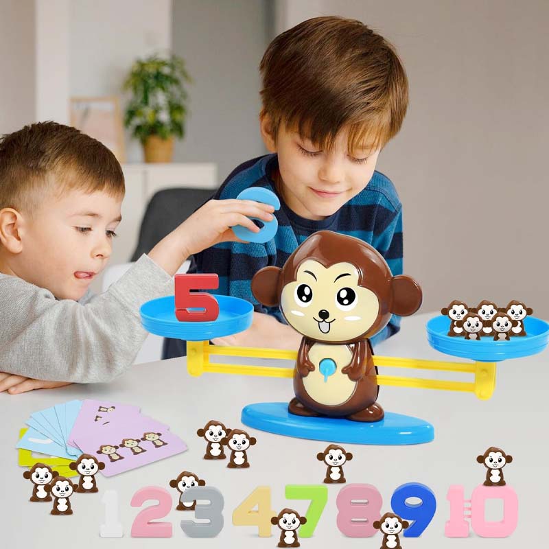 🐸Vaikiškas žaislų rinkinys su animaciniais gyvūnais ir svarstyklėmis-LT