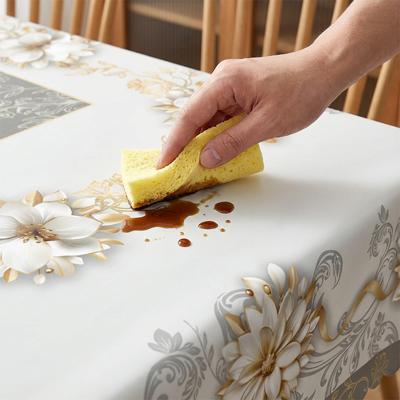 Eleganten vodoodporen prt s cvetličnim reliefom-SI